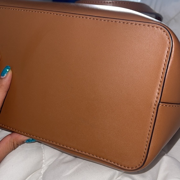 Kate Spade Tote - Picture 5 of 6